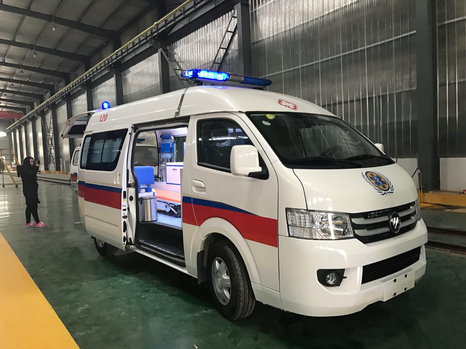 锡林郭勒盟救护车转院